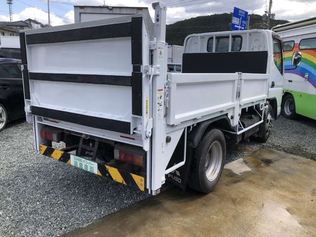 Mitsubishi Fuso Canter 4
