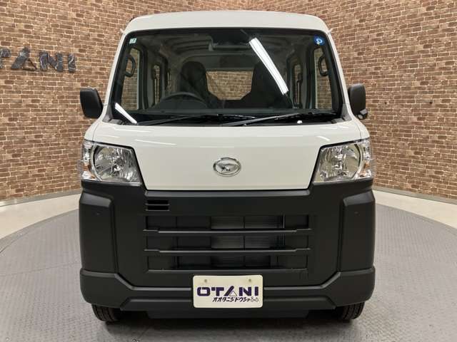 Daihatsu Hijet Cargo 5