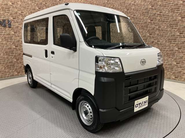 Daihatsu Hijet Cargo 8