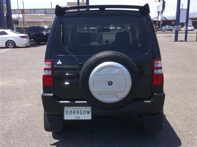 Mitsubishi Pajero Mini 4