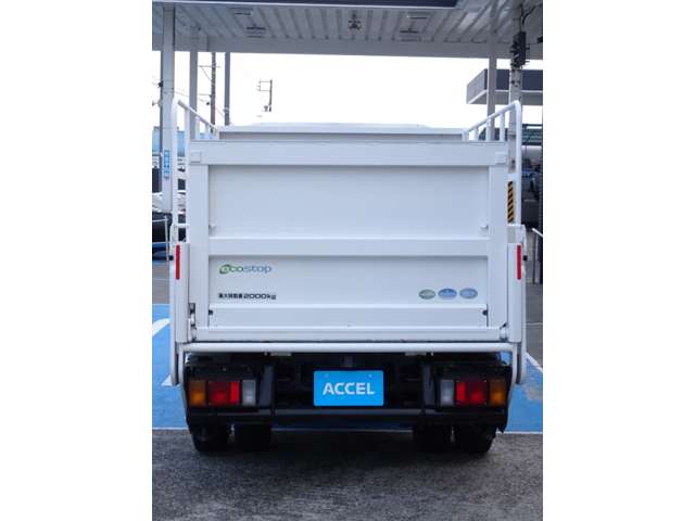 Isuzu Elf 10