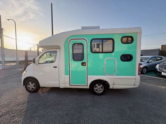 Toyota Light Ace Truck 6