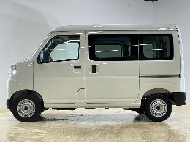 Daihatsu Hijet Cargo 11