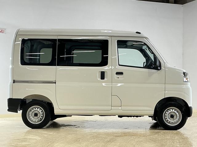 Daihatsu Hijet Cargo 12