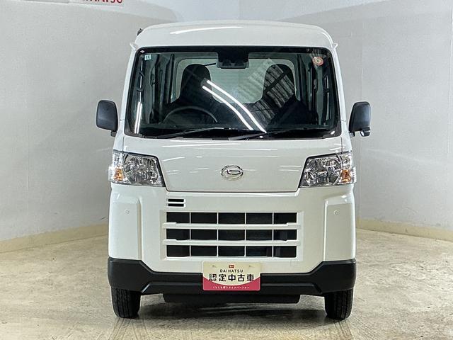 Daihatsu Hijet Cargo 7