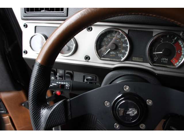 Hummer H1 4
