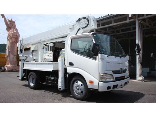 Hino Dutro 2