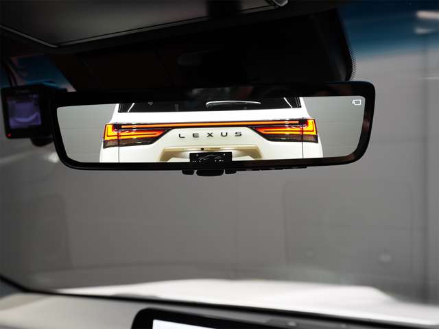 Lexus LX 7