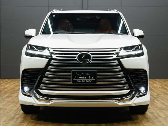 Lexus LX 8