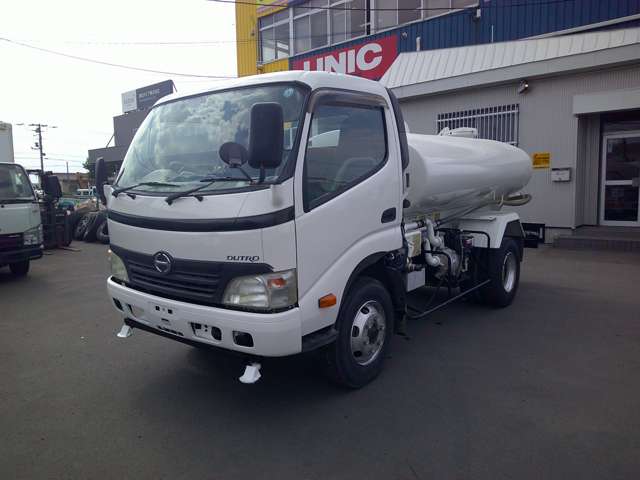 Hino Dutro 3