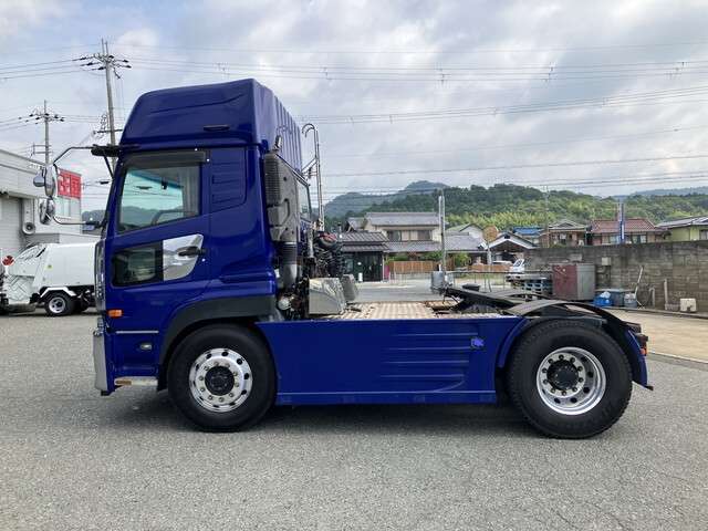 UD Trucks Quon 4