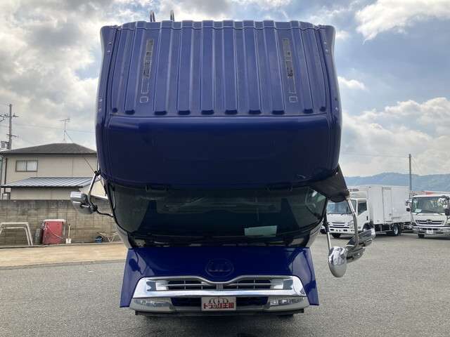 UD Trucks Quon 7