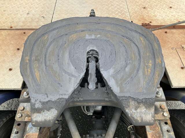 UD Trucks Quon 9