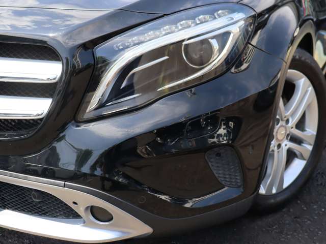 Mercedes-Benz GLA-Class 12