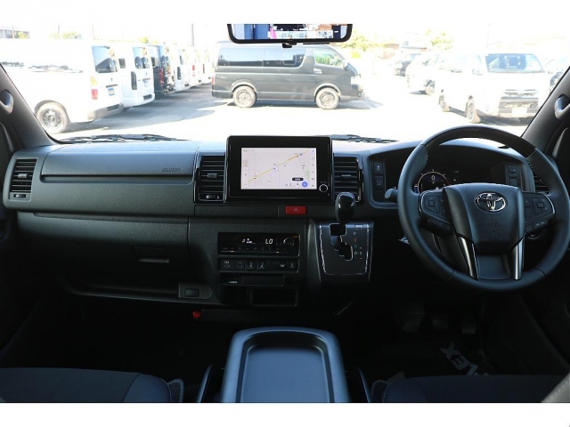 Toyota Hiace Van 2