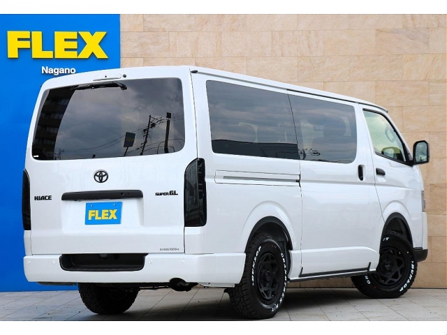 Toyota Hiace Van 9