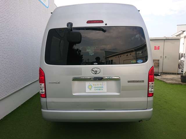 Toyota Hiace 11