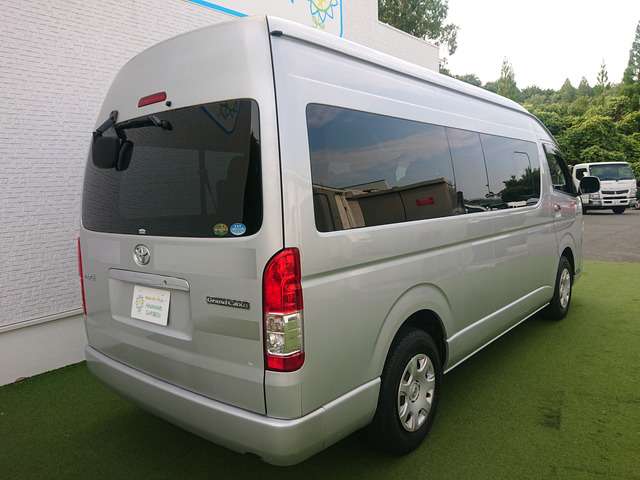 Toyota Hiace 12