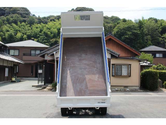 Isuzu Elf 11