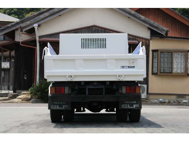 Isuzu Elf 10