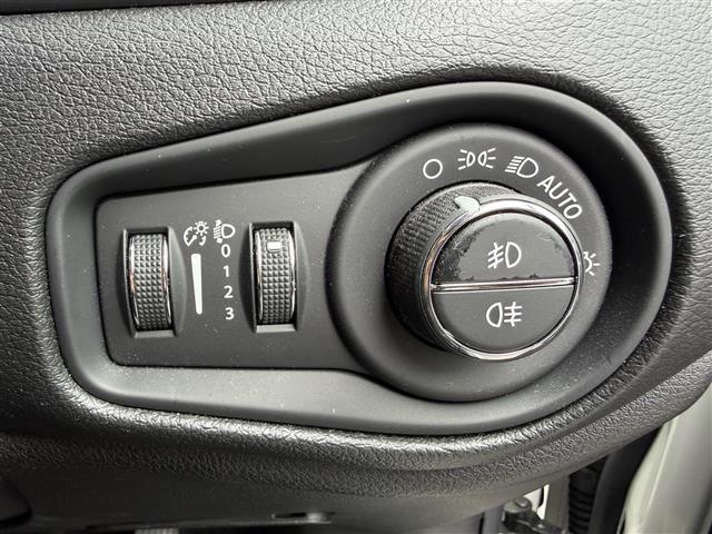 Jeep Renegade 12
