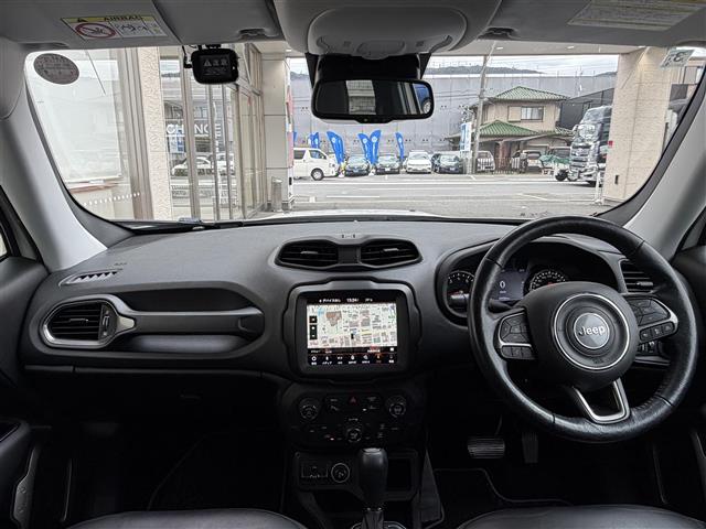Jeep Renegade 4