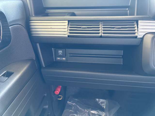 Honda N-VAN 12