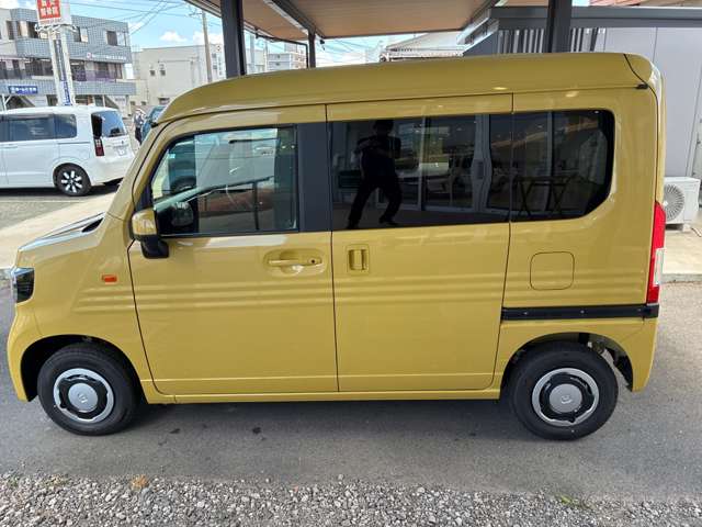 Honda N-VAN 8