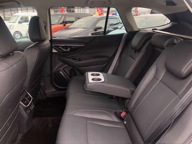 Subaru Legacy Outback 12