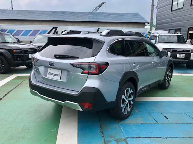 Subaru Legacy Outback 2