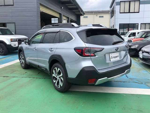 Subaru Legacy Outback 9