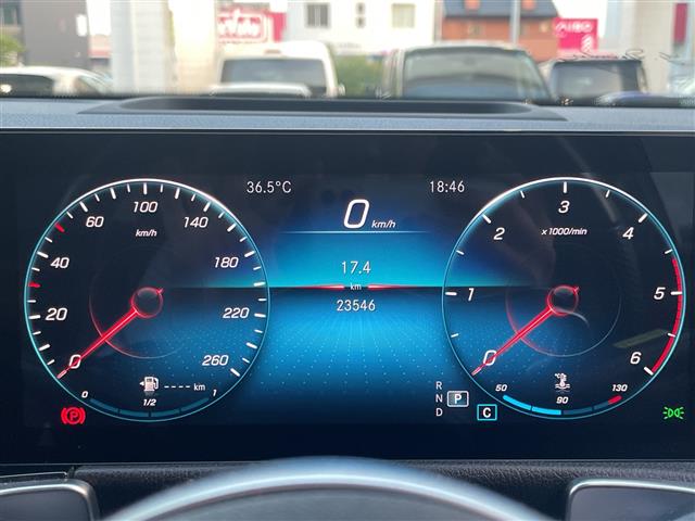 Mercedes-Benz GLB 6