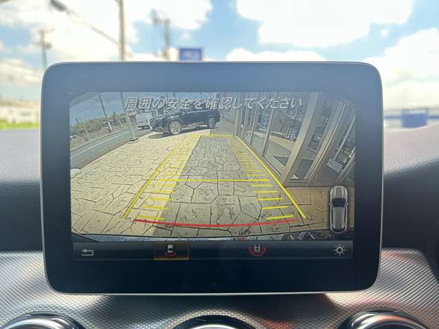 Mercedes-Benz GLA-Class 12