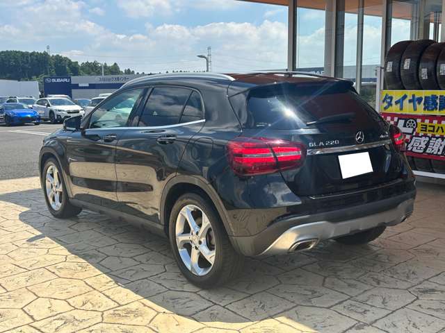Mercedes-Benz GLA-Class 4