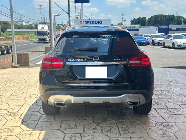 Mercedes-Benz GLA-Class 5