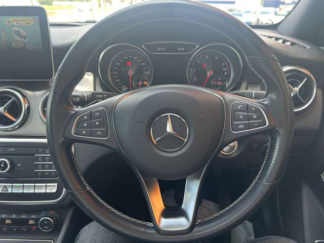 Mercedes-Benz GLA-Class 7