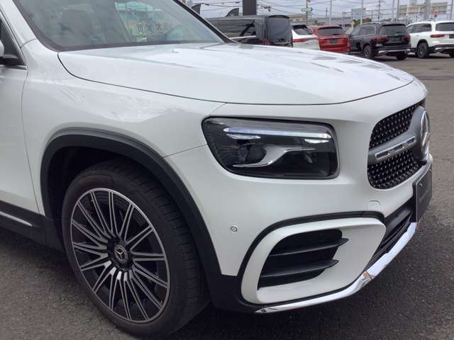 Mercedes-Benz GLB 5