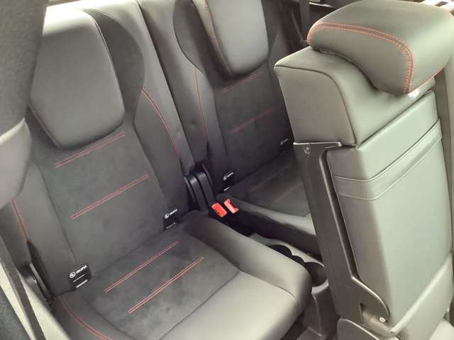 Mercedes-Benz GLB 10