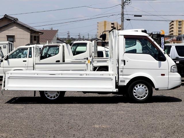 Mazda Bongo Truck 10