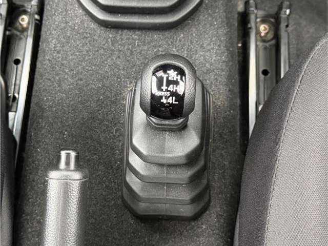 Suzuki Jimny 4