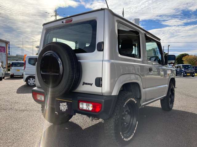 Suzuki Jimny 10