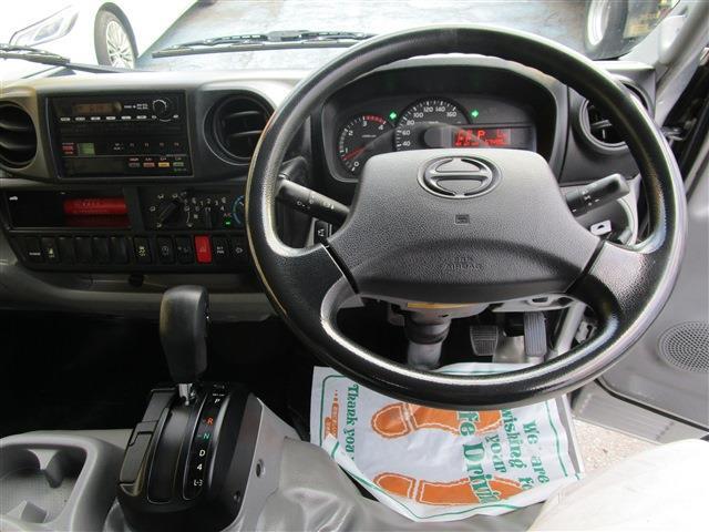 Hino Dutro 10