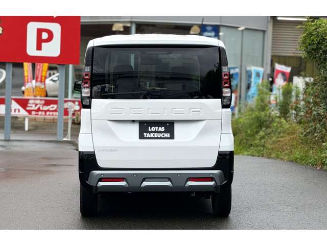 Mitsubishi Delica Mini 5