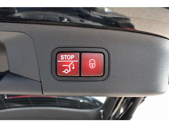 Mercedes-Benz GLA-Class 11