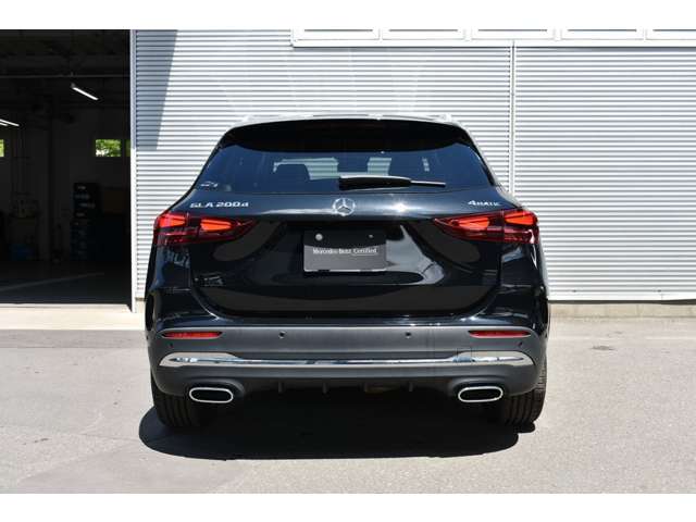 Mercedes-Benz GLA-Class 6