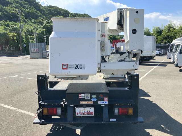 Isuzu Elf 11