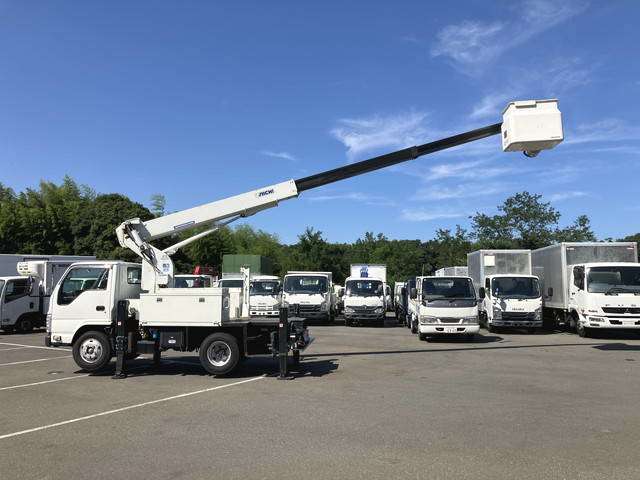 Isuzu Elf 4