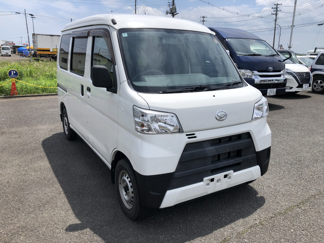 Daihatsu Hijet Cargo 3