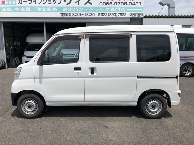 Daihatsu Hijet Cargo 5
