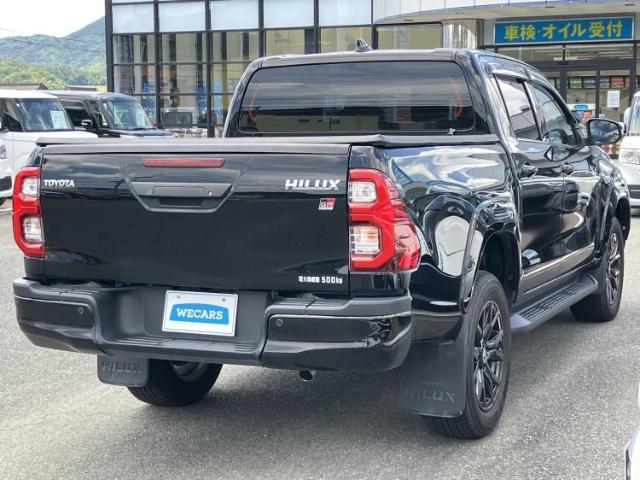 Toyota Hilux 6